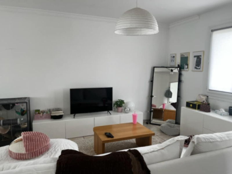 Réalisation de Lacaze Peinture – intérieur peint à l'airless